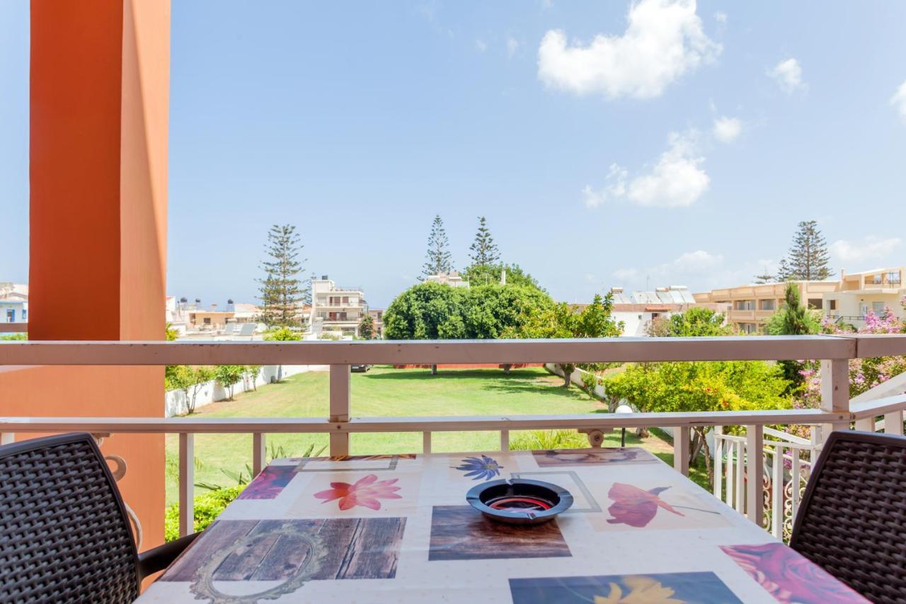 Christine Seaside Apartments In Chania Stalos Ngoại thất bức ảnh