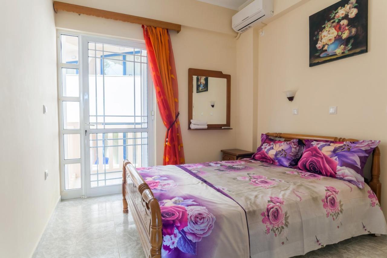 Christine Seaside Apartments In Chania Stalos Ngoại thất bức ảnh