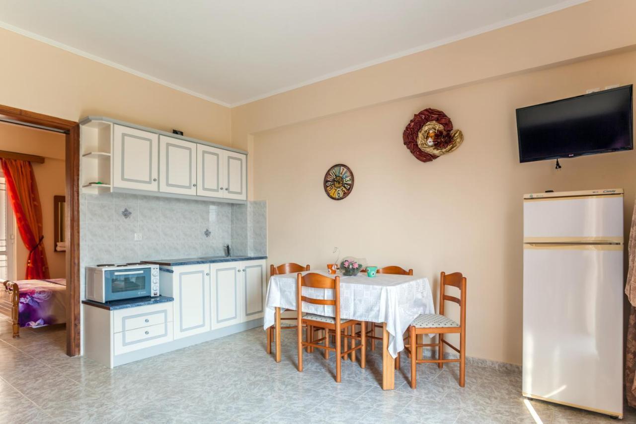 Christine Seaside Apartments In Chania Stalos Ngoại thất bức ảnh