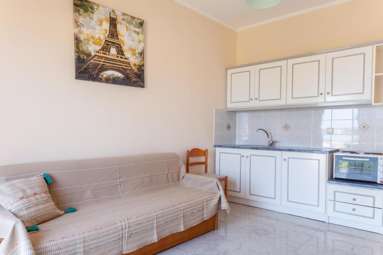 Christine Seaside Apartments In Chania Stalos Ngoại thất bức ảnh