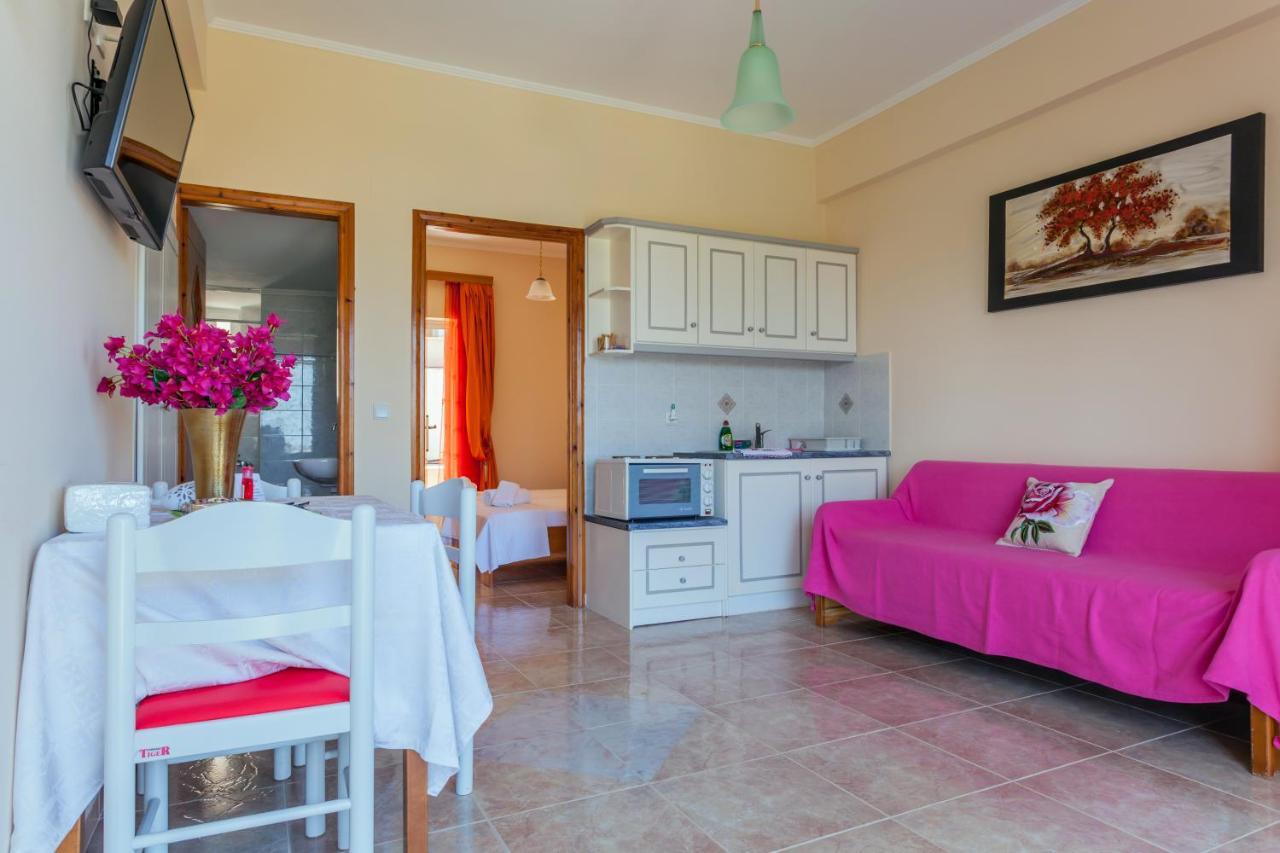 Christine Seaside Apartments In Chania Stalos Ngoại thất bức ảnh
