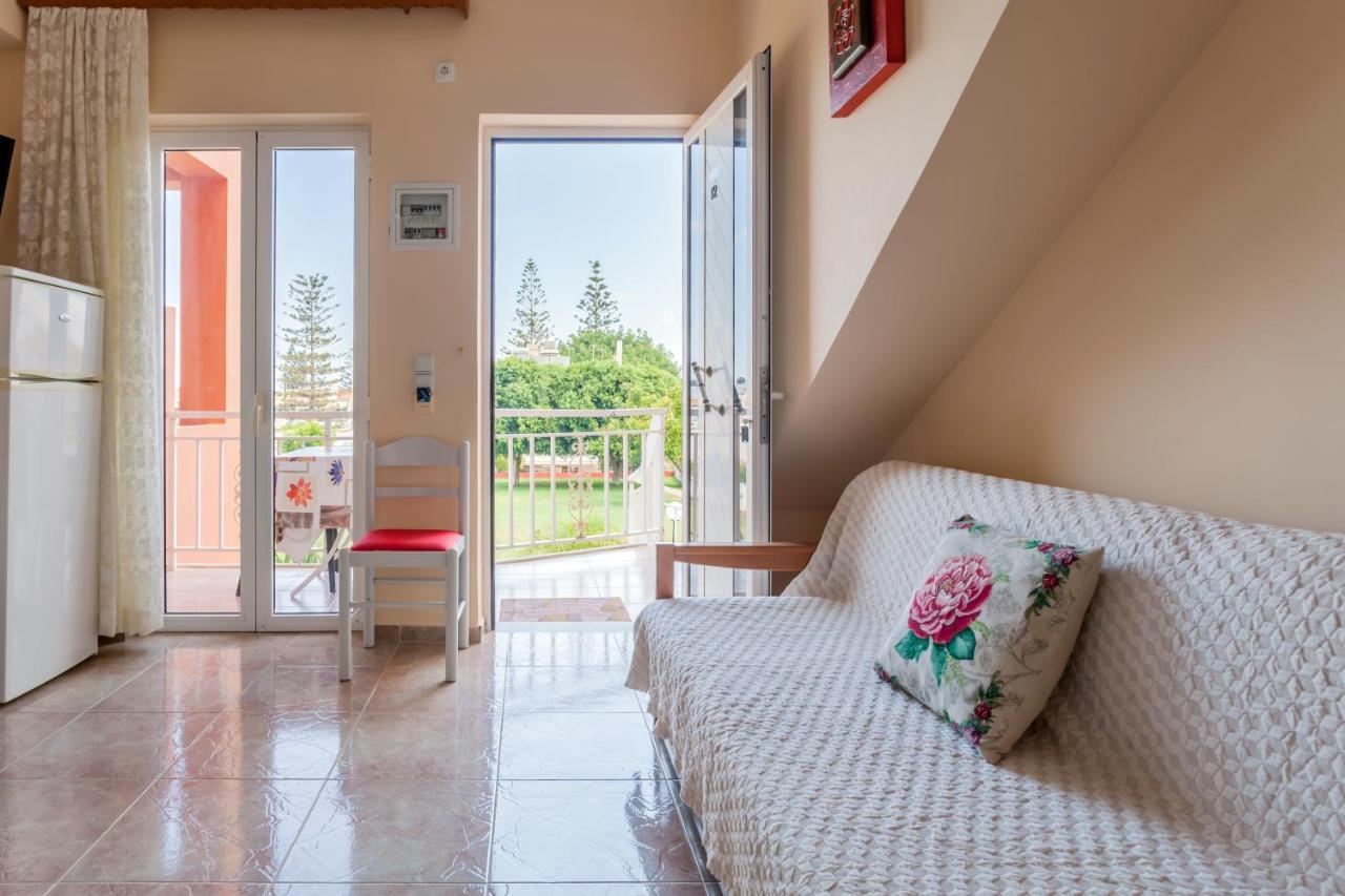 Christine Seaside Apartments In Chania Stalos Ngoại thất bức ảnh