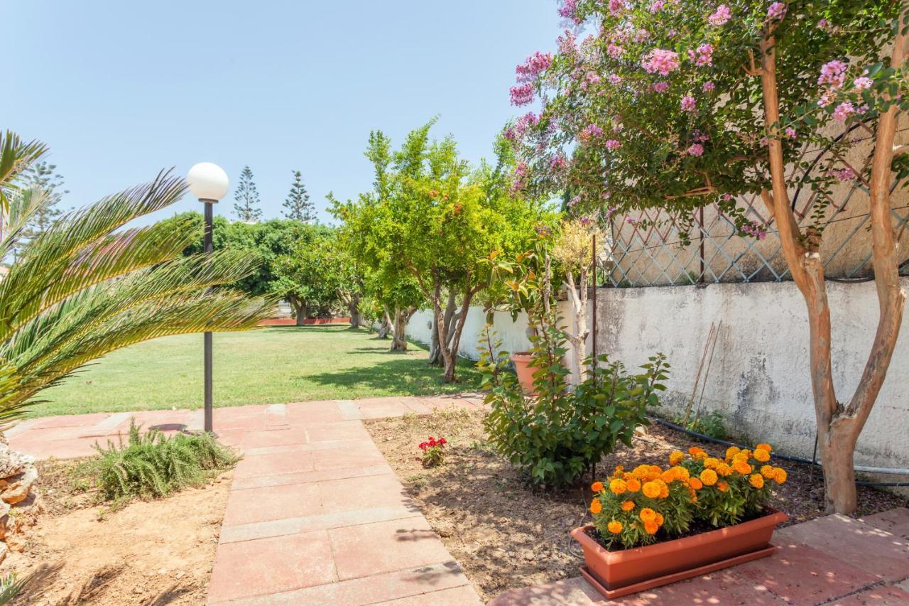 Christine Seaside Apartments In Chania Stalos Ngoại thất bức ảnh