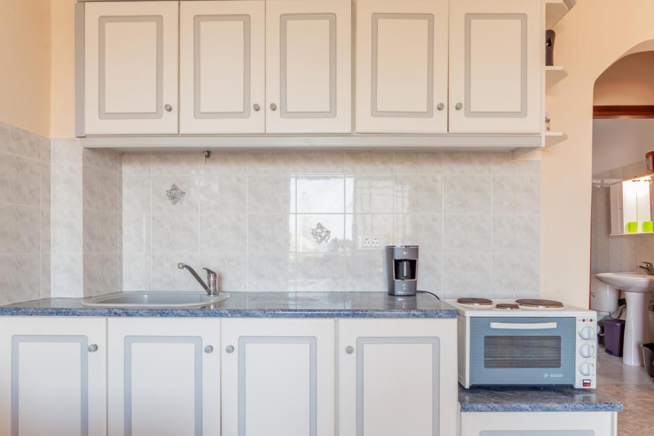 Christine Seaside Apartments In Chania Stalos Ngoại thất bức ảnh